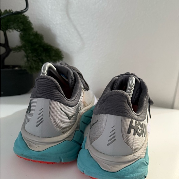 Hoka Arahi 5  Gray and Aqua Athletic Shoes - Picture 3 of 7